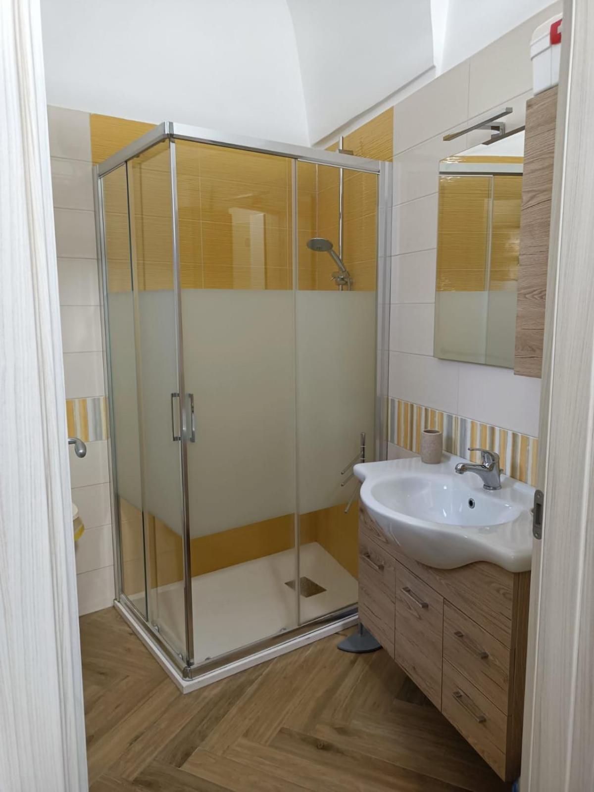 La Casa Di Chia Apartment Trepuzzi Bagian luar foto