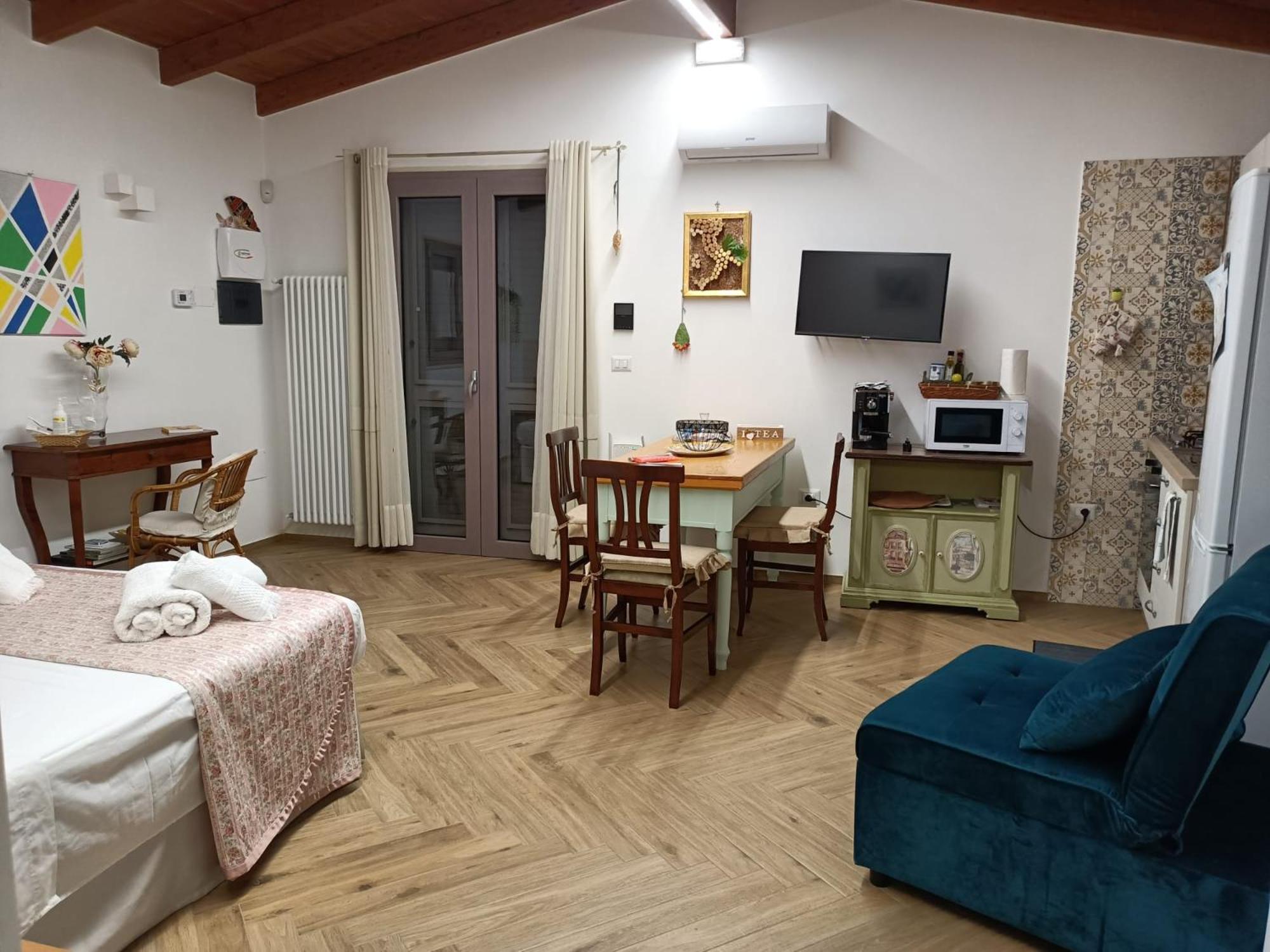 La Casa Di Chia Apartment Trepuzzi Bagian luar foto